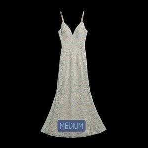 Chic Paisley Maxi Dress in Cream and Tan